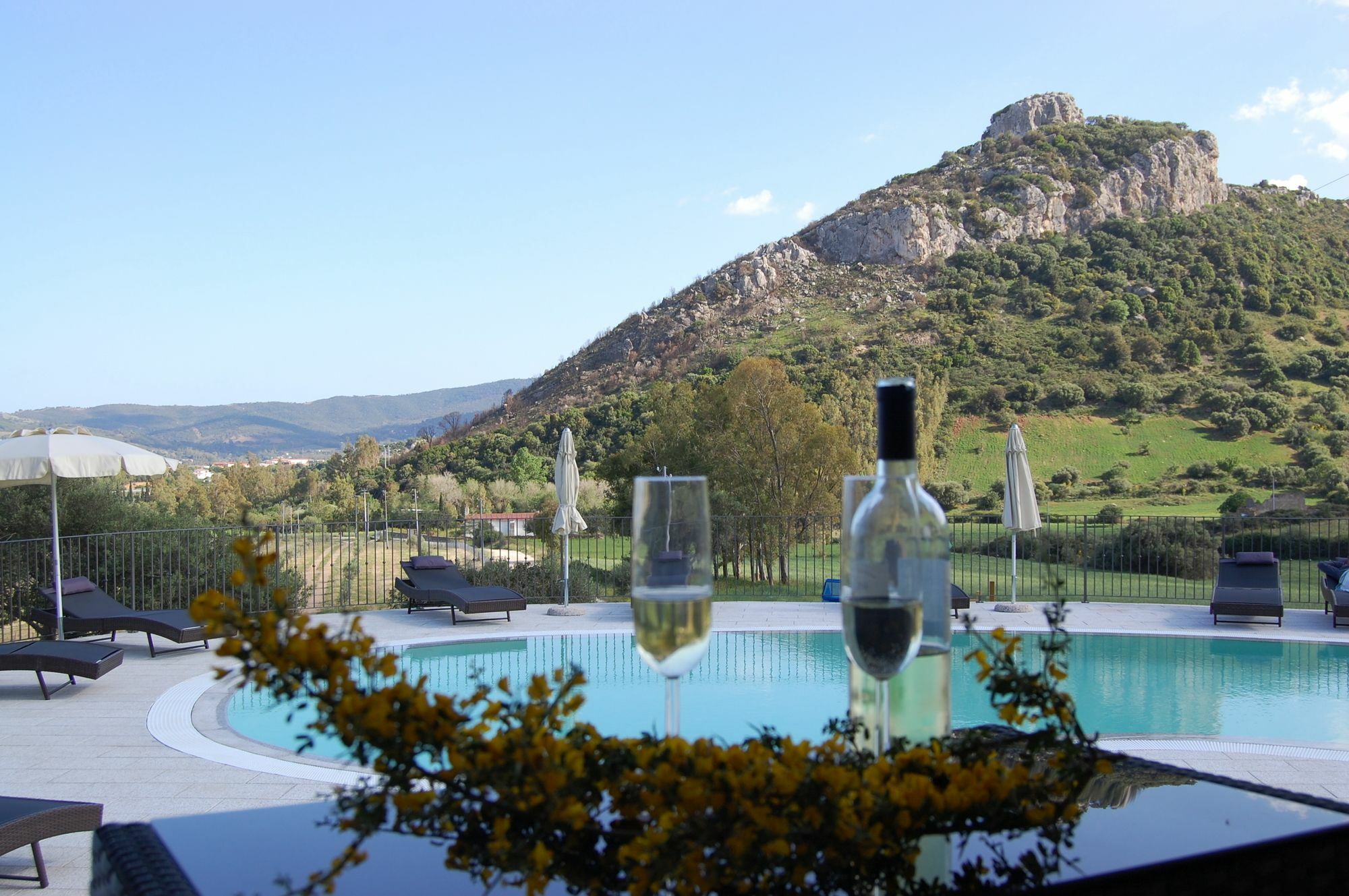 Case Vacanze Nioleo - Apartments And Pool Siniscola Exterior photo